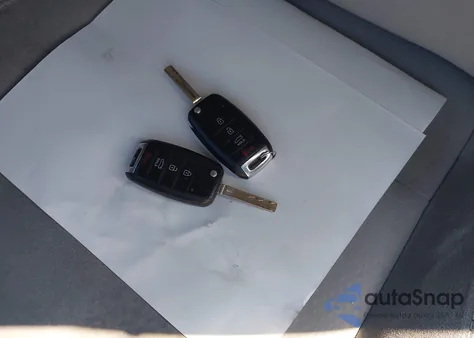 2015 Kia Optima Lx z USA, uszkodzony, nr VIN 5XXGM4A76FG467100